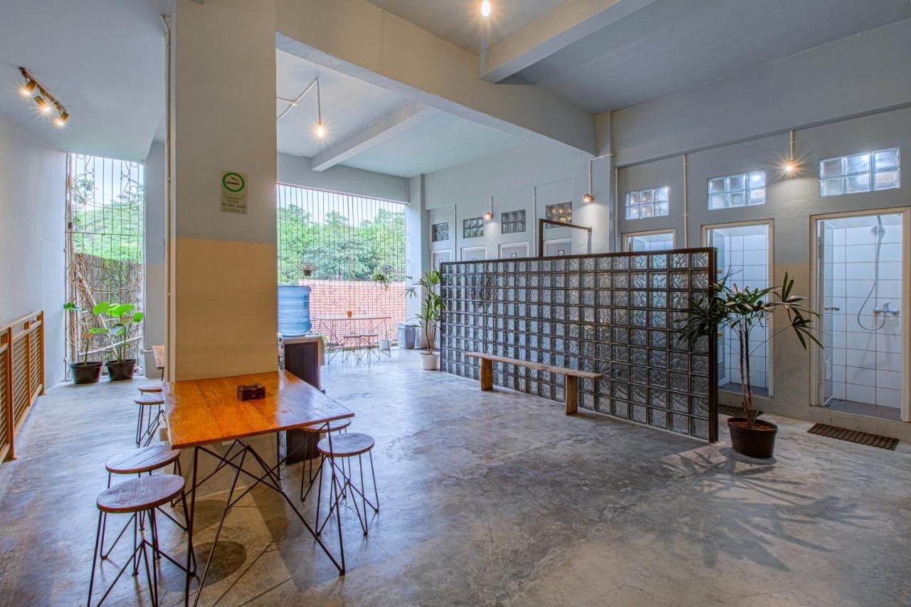 Kolo Kolo Hostel Kejayan Ngoại thất bức ảnh